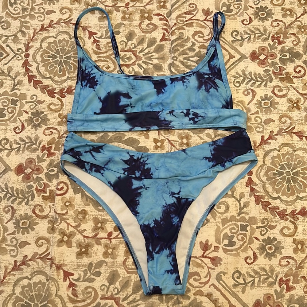 SHEIN Blue Tie-Dye Bikini